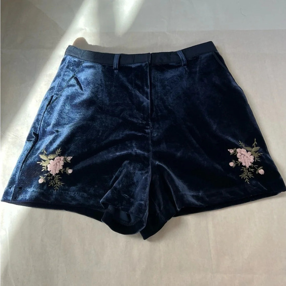 NWT High Rise Beautiful Lauren Conrad Runway Limited Edition Velvet Shorts Sz 12 - Picture 6 of 9